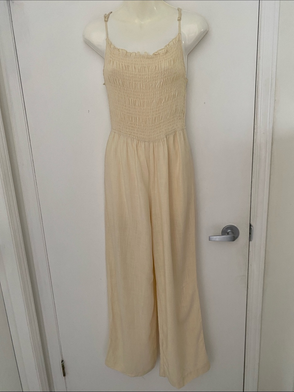 H&M Cream Linen Wide-Leg Jumpsuit w adjust straps elastic bodice Size Medium